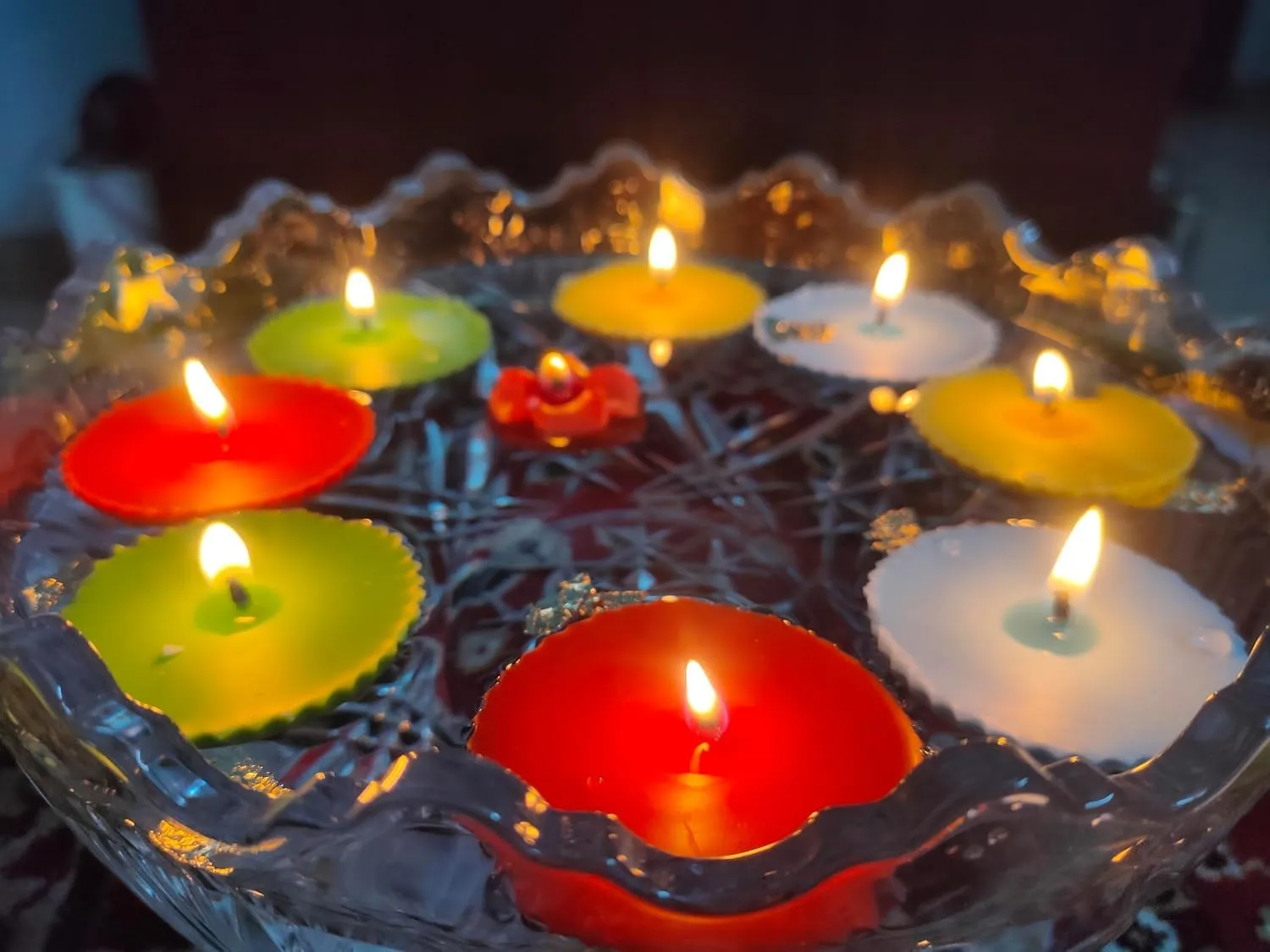 Floating Candle Set of 8 Candle | Diwali Candle Soya Wax Candle | Organic Candle | Best For Diwali with fragnance (Pack of 8, Red-Green-Blue-Yellow)