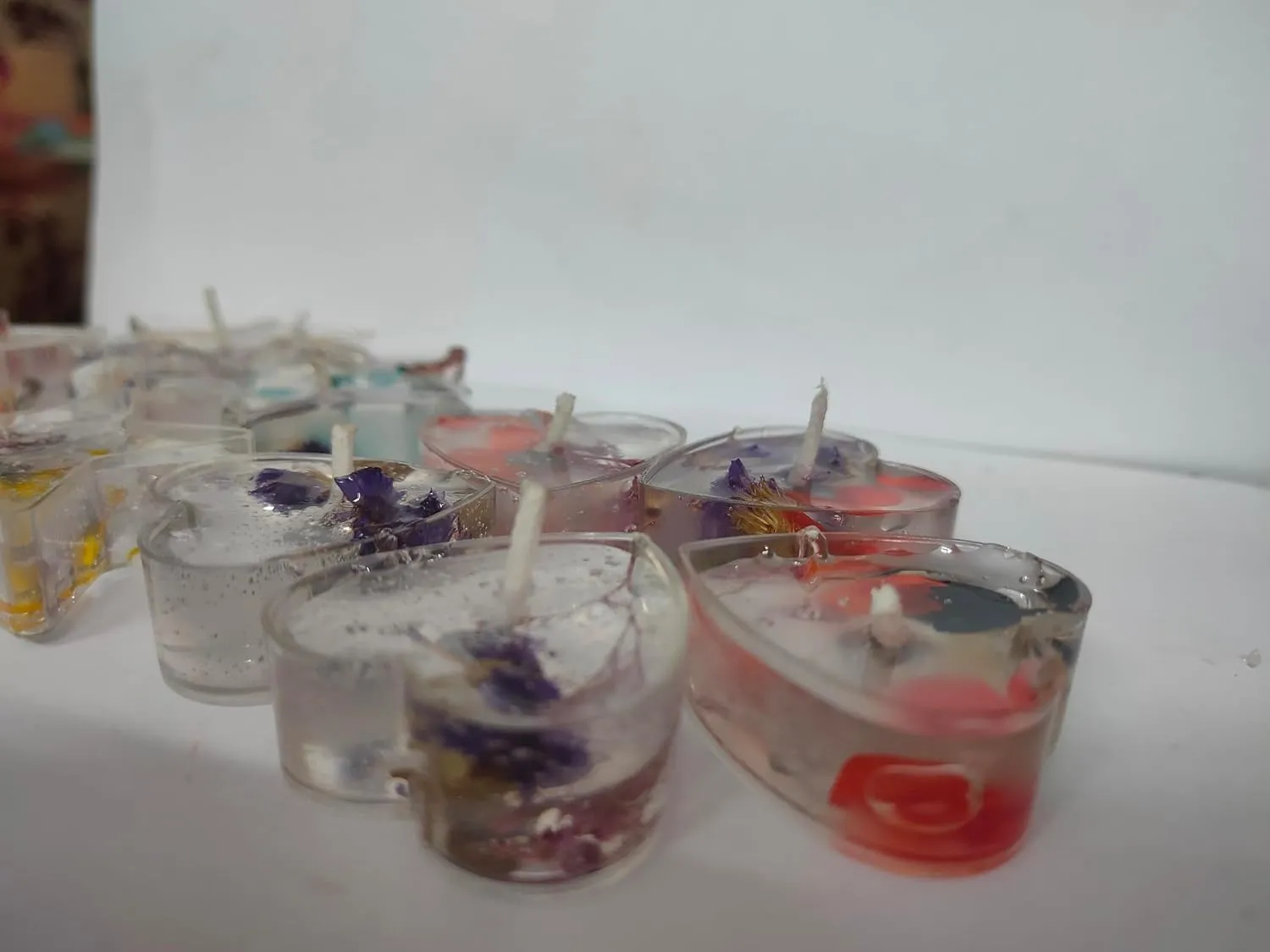 SS ENTERPRISE Gel Wax Candles with Imported Natural Flowers, 6 Hours Burn Time, Star and Heart Shaped Set of 10,