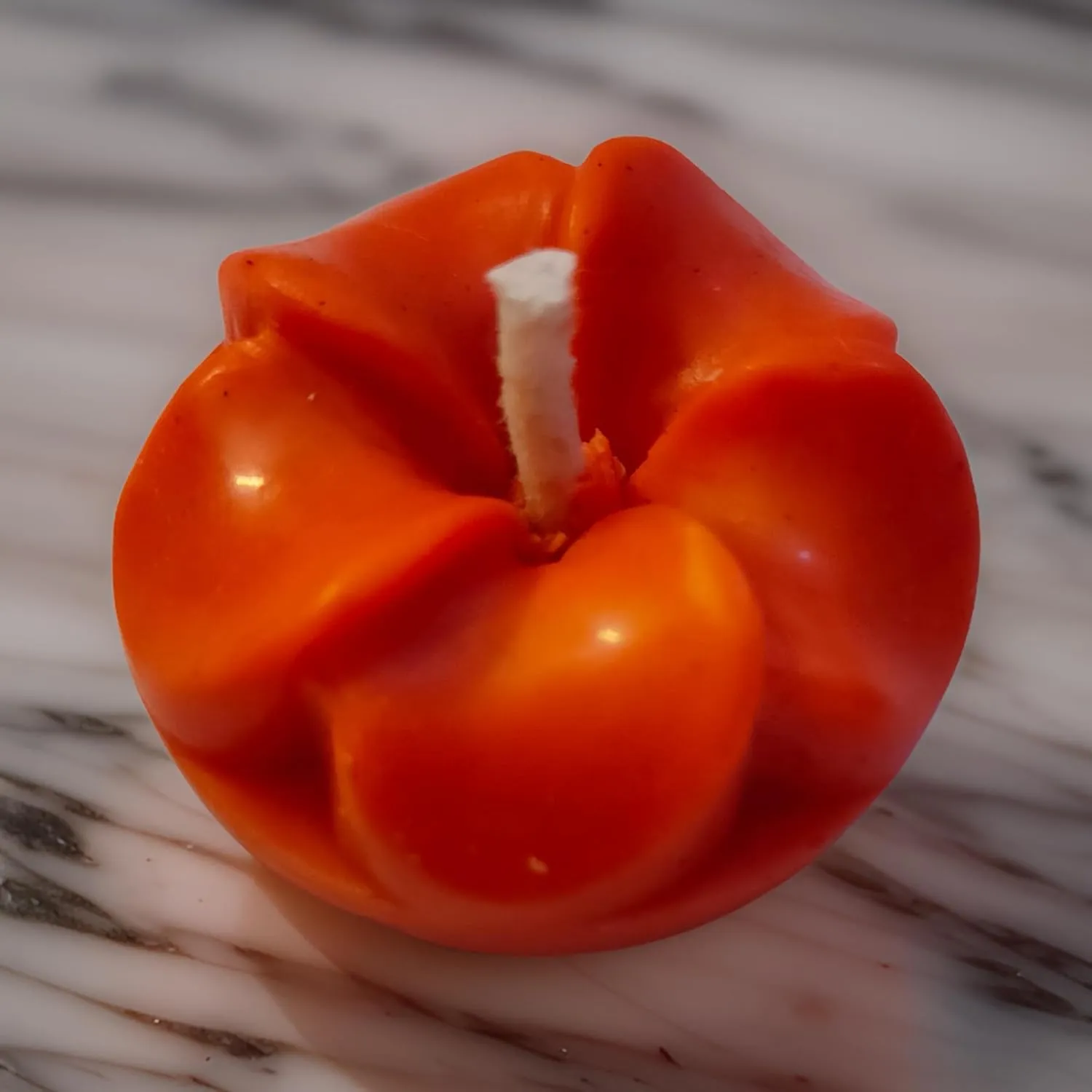 SS Enterprise Floating Candles SOYA Wax Candles Home Decor | Smoke Free Floating Candles Diwali Candle | Burning Time 3 Hrs Pack of 20 Unscented Candles (Blue)