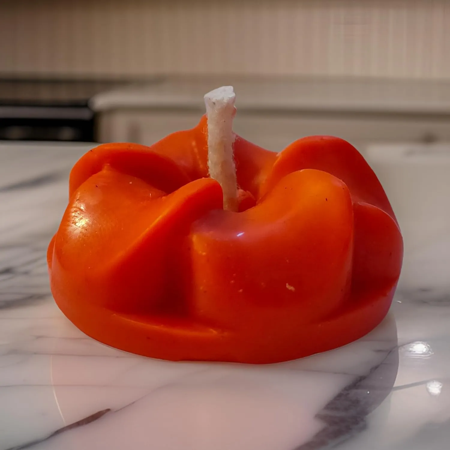 SS Enterprise SOYA Wax Floating Candles, Home Decor, Smoke Free, Burning Time 3 Hours, Pack of 20, Unscented