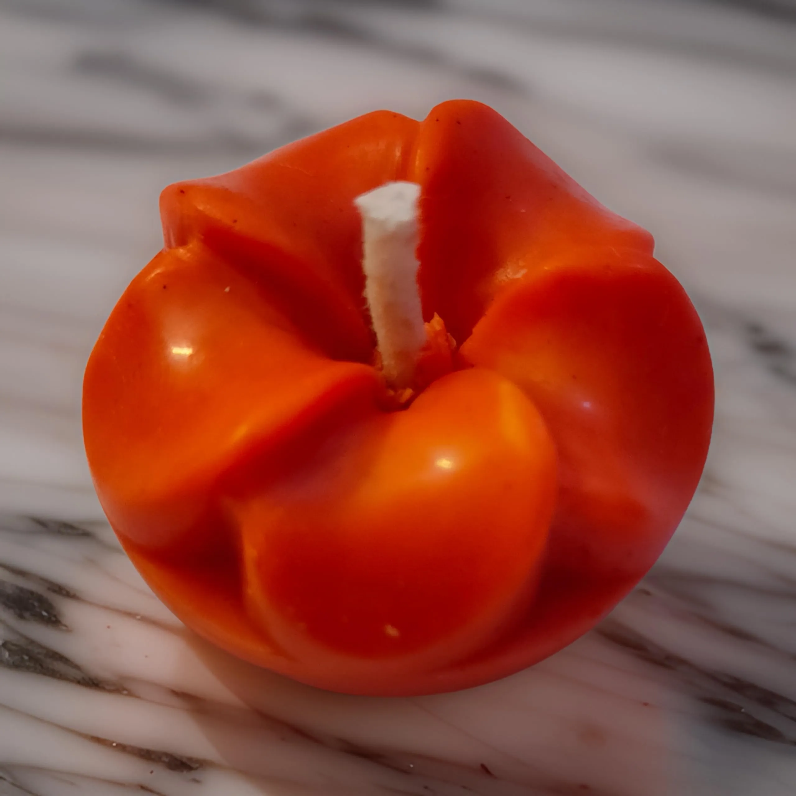 SS Enterprises Floating Candles for Water Bowl | Soya Wax Candles Home Decor | Smoke Free Floating Candles for Wedding & Home Decorations | Burning Time 3 Hrs Pack of 20 Unscented Candles