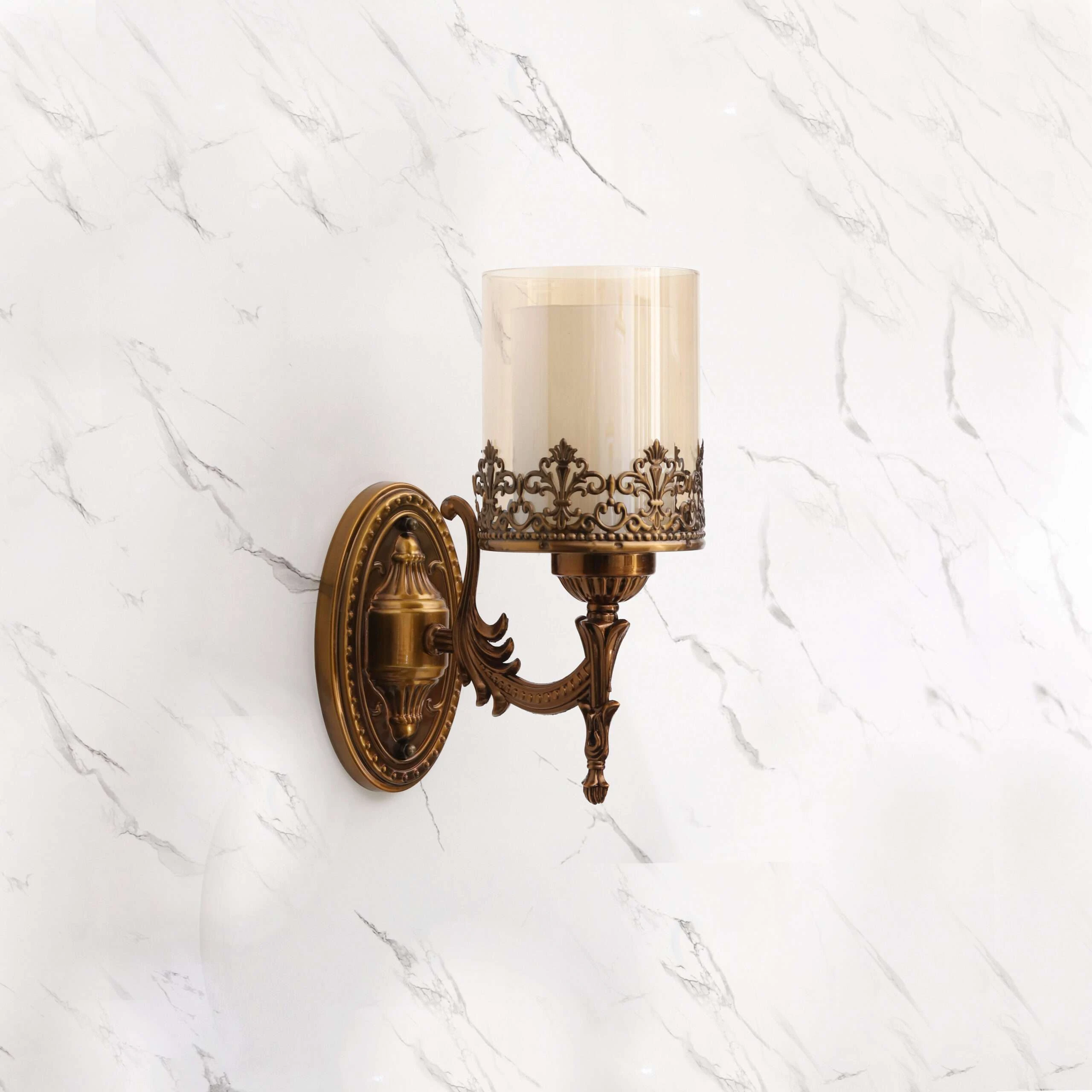 Antique Look, Laced Rim, Wall Sconce with Pure Glass Shade Wall Light