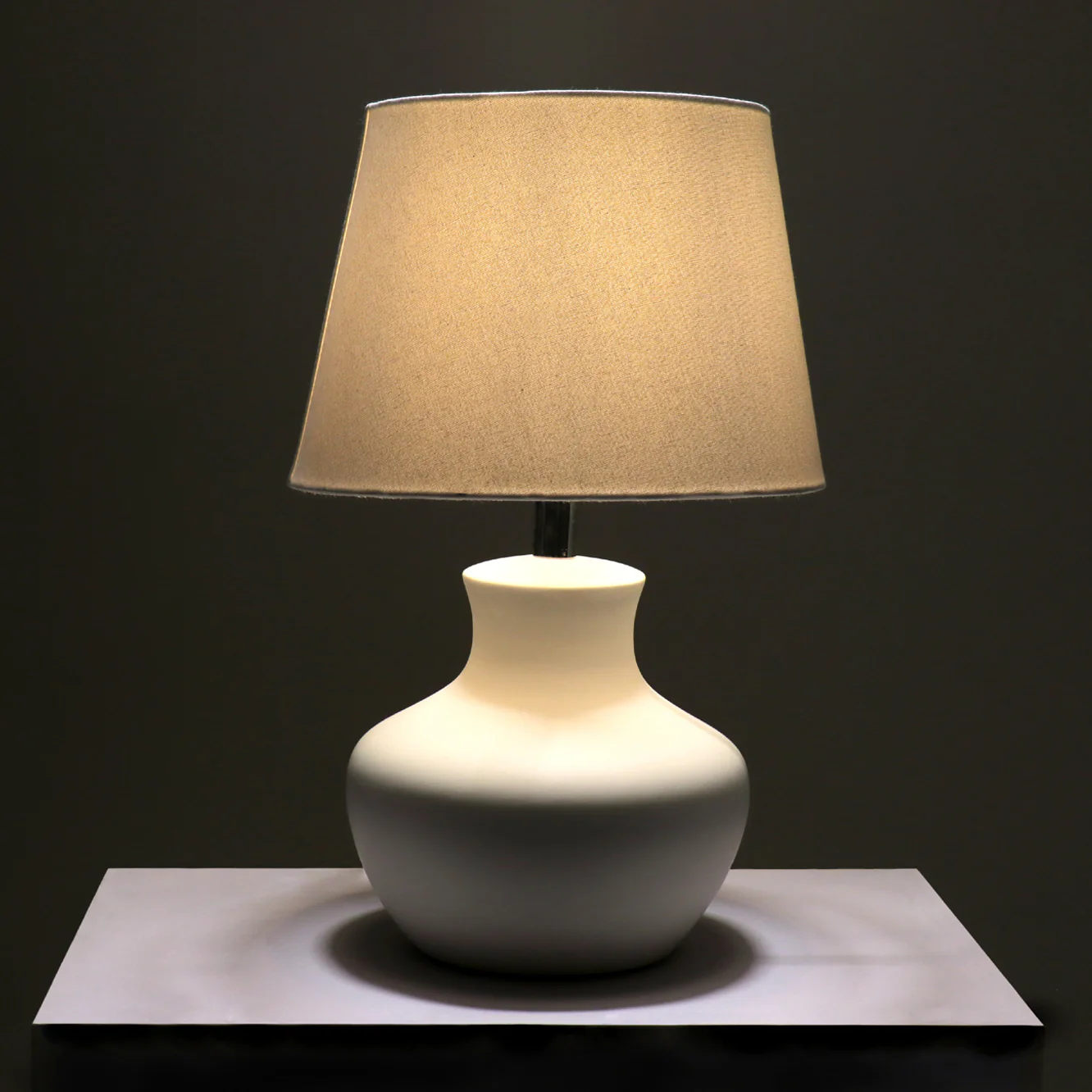 Krug Table Lamp - Elegant Iron Base & Eclectic Design