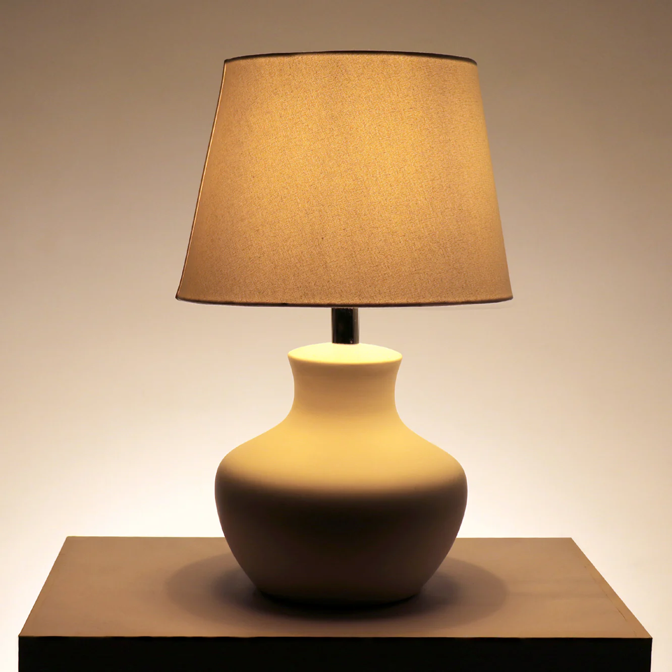 Krug Table Lamp - Elegant Iron Base & Eclectic Design