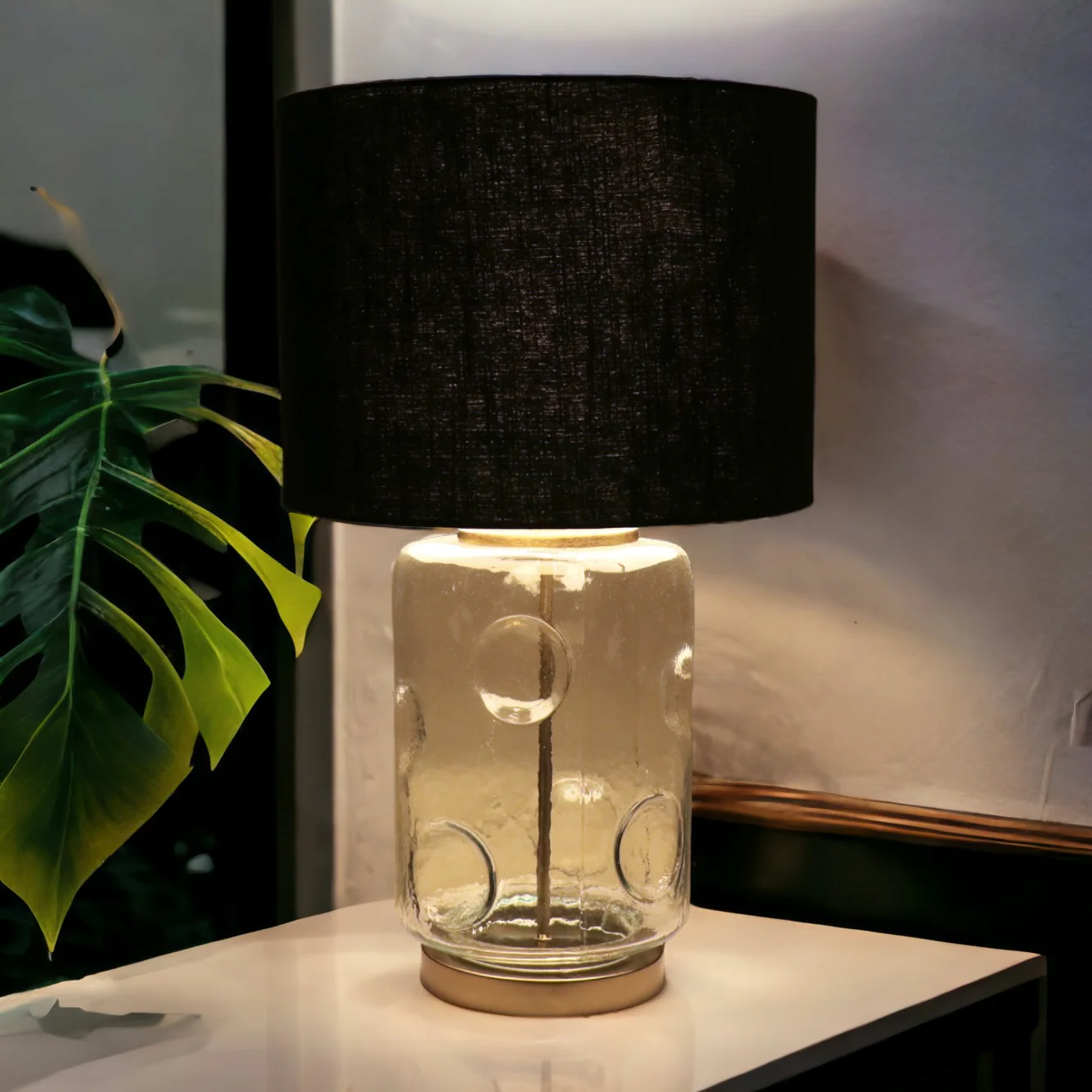 Glanz Glass Table Lamp - Elegant Iron Base & Eclectic Design