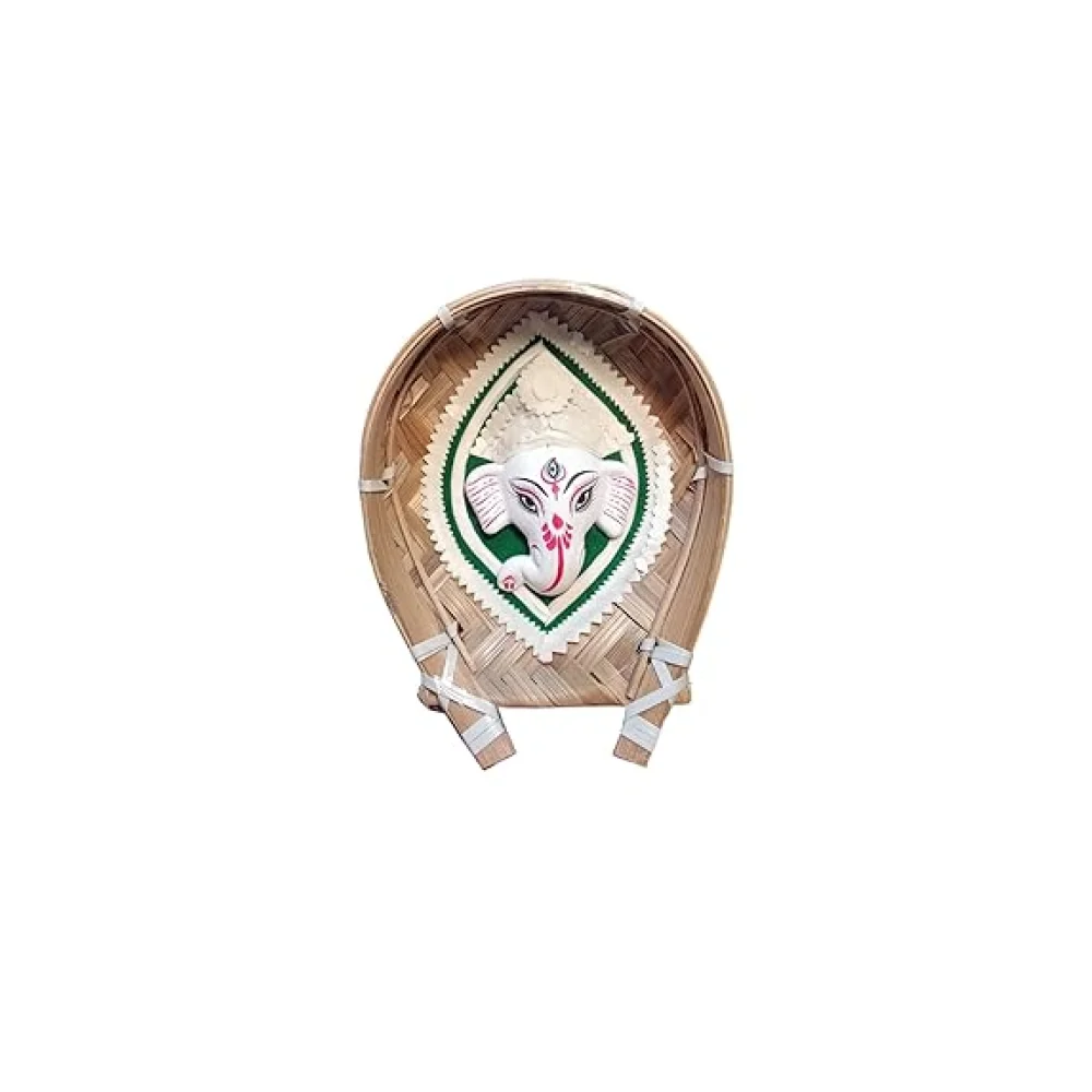KARRU KRAFFT Ganesha Face wall Decor. Shola Pith Vinayaka face in Kulo, Bamboo Tray, Ganesha Murti decorative wall hanging, Ganesha face in Kulo