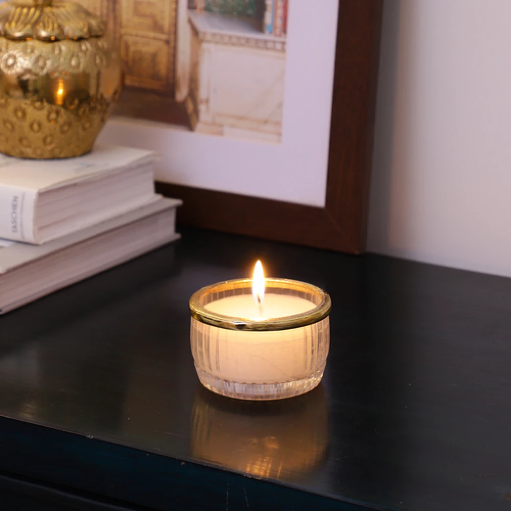 Snowy whisper scented candle glass jar with Golden Ring