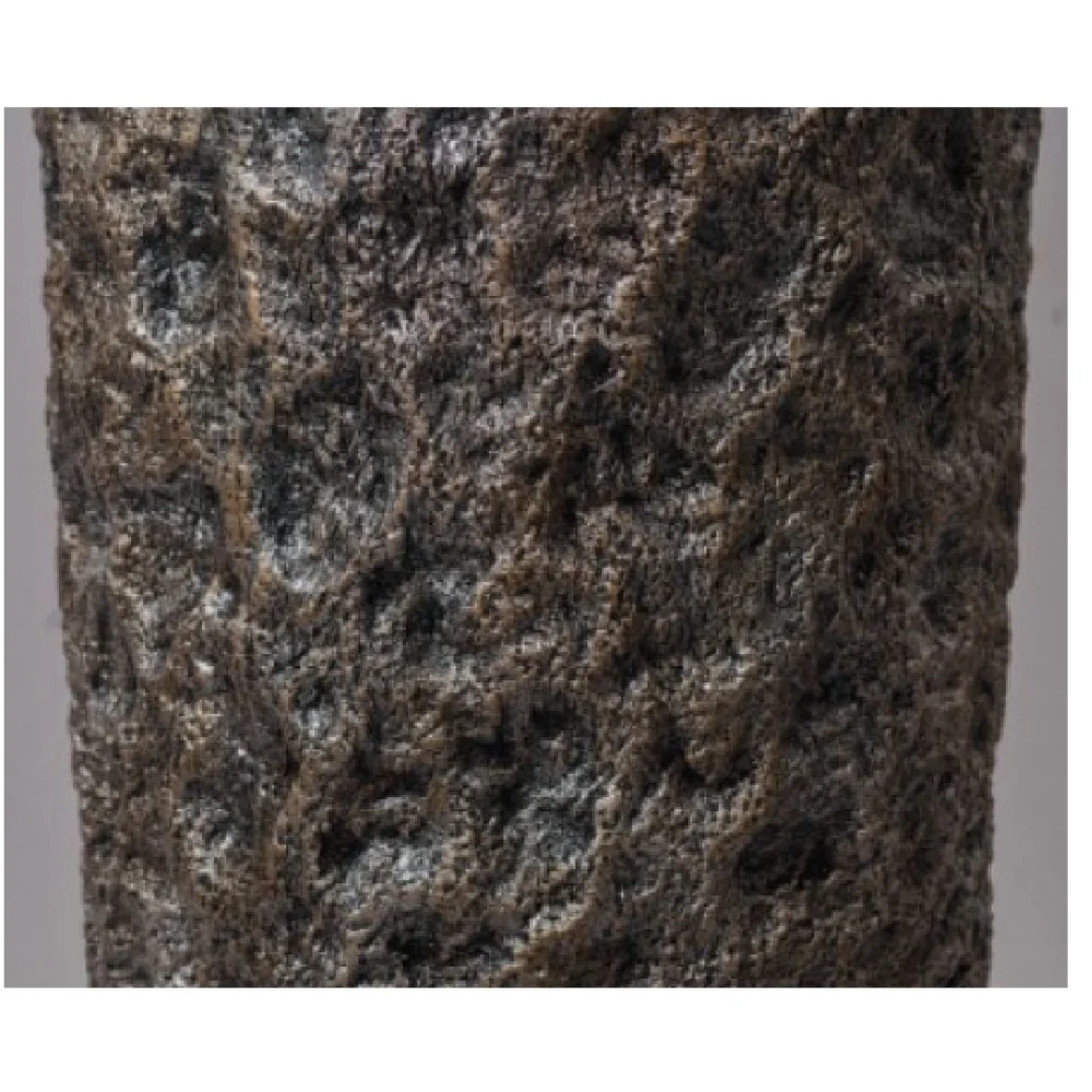 Elfloren Rustic Black Textured Polyresin Floor Vase | Handmade Modern Decorative Flower Vase for Luxury Home Décor
