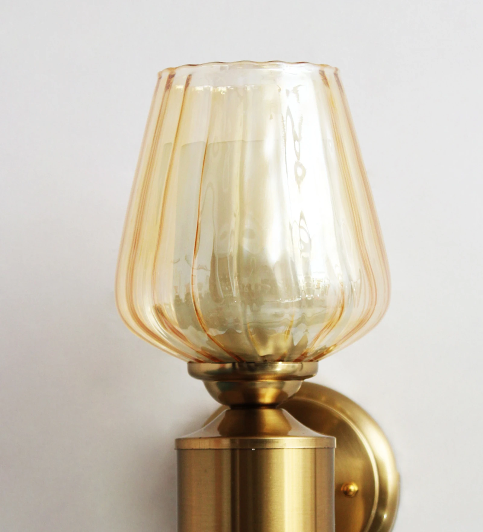Golden Tulip Glass Brass Wall Mounting Light | SKE-140036-GTGW