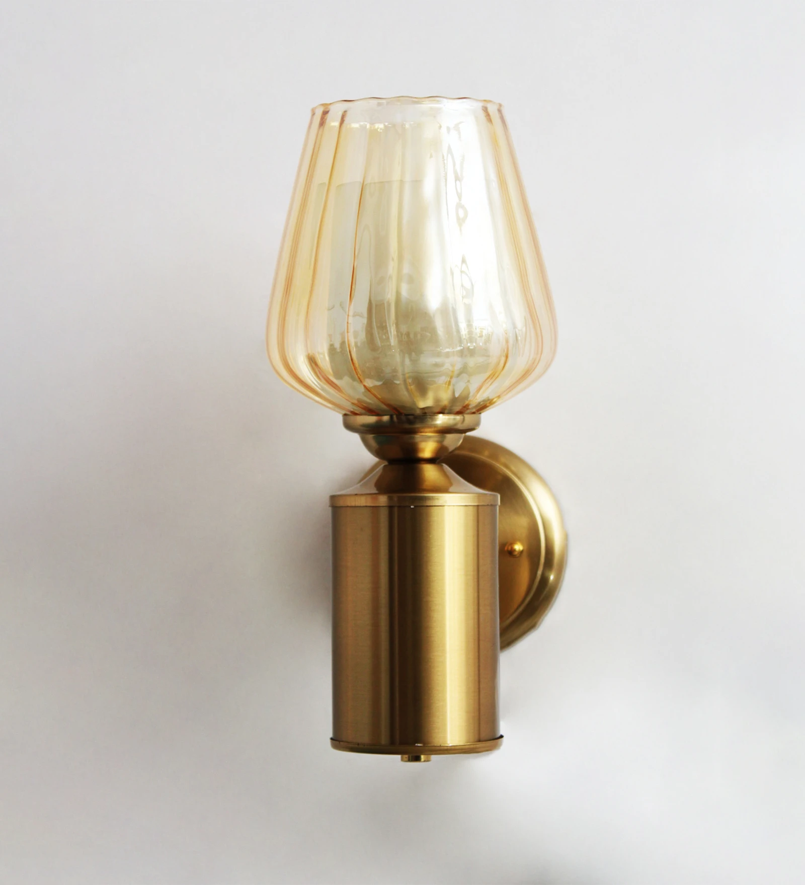 Golden Tulip Glass Brass Wall Mounting Light | SKE-140036-GTGW