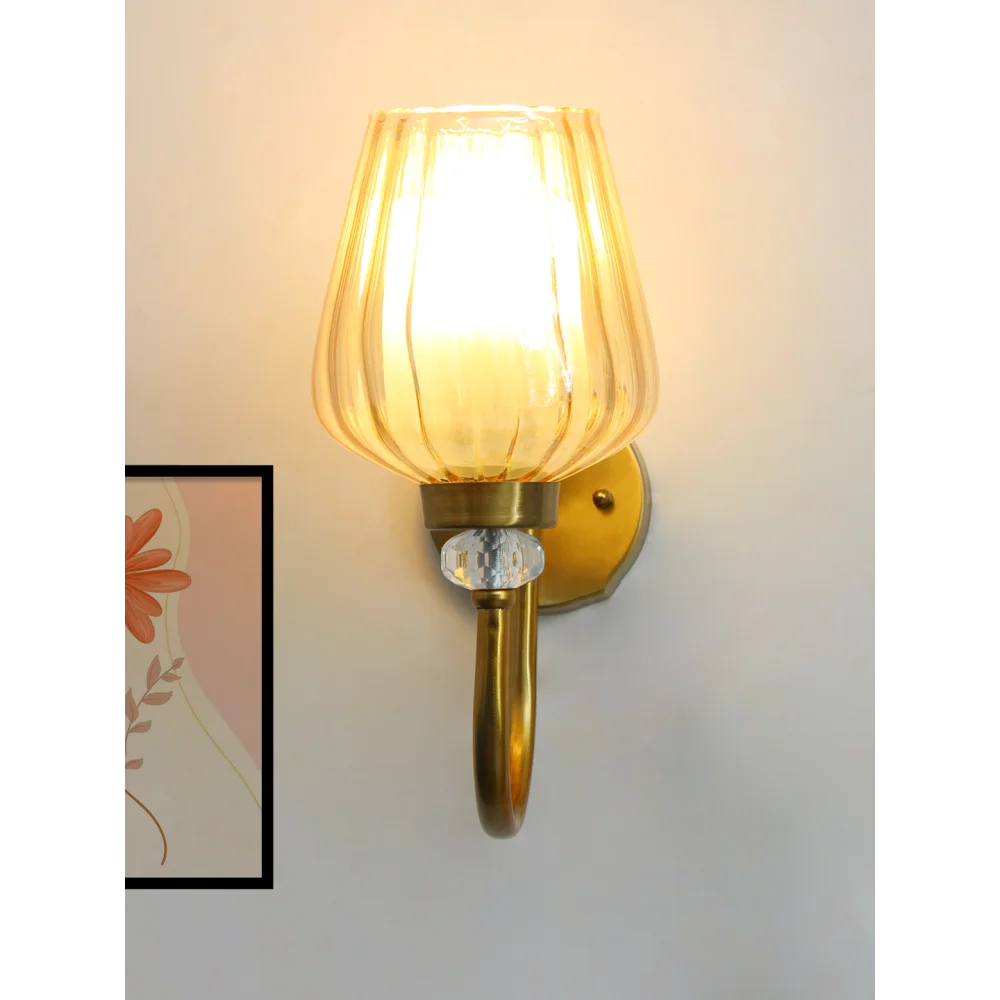 Fluted Gold Tulip Glass Wall Sconce – Brass Finish | SKE-140043-FGTG