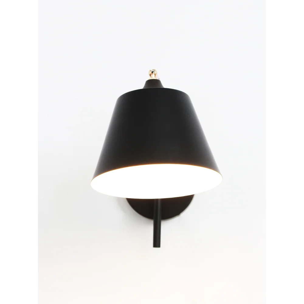 Modern Black Wall Light with Adjustable Shade for Living Room | SKE-140049