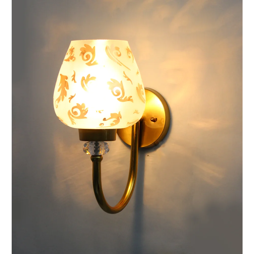 Elegant Vintage Wall Light with Floral Design Glass | SKE-140043