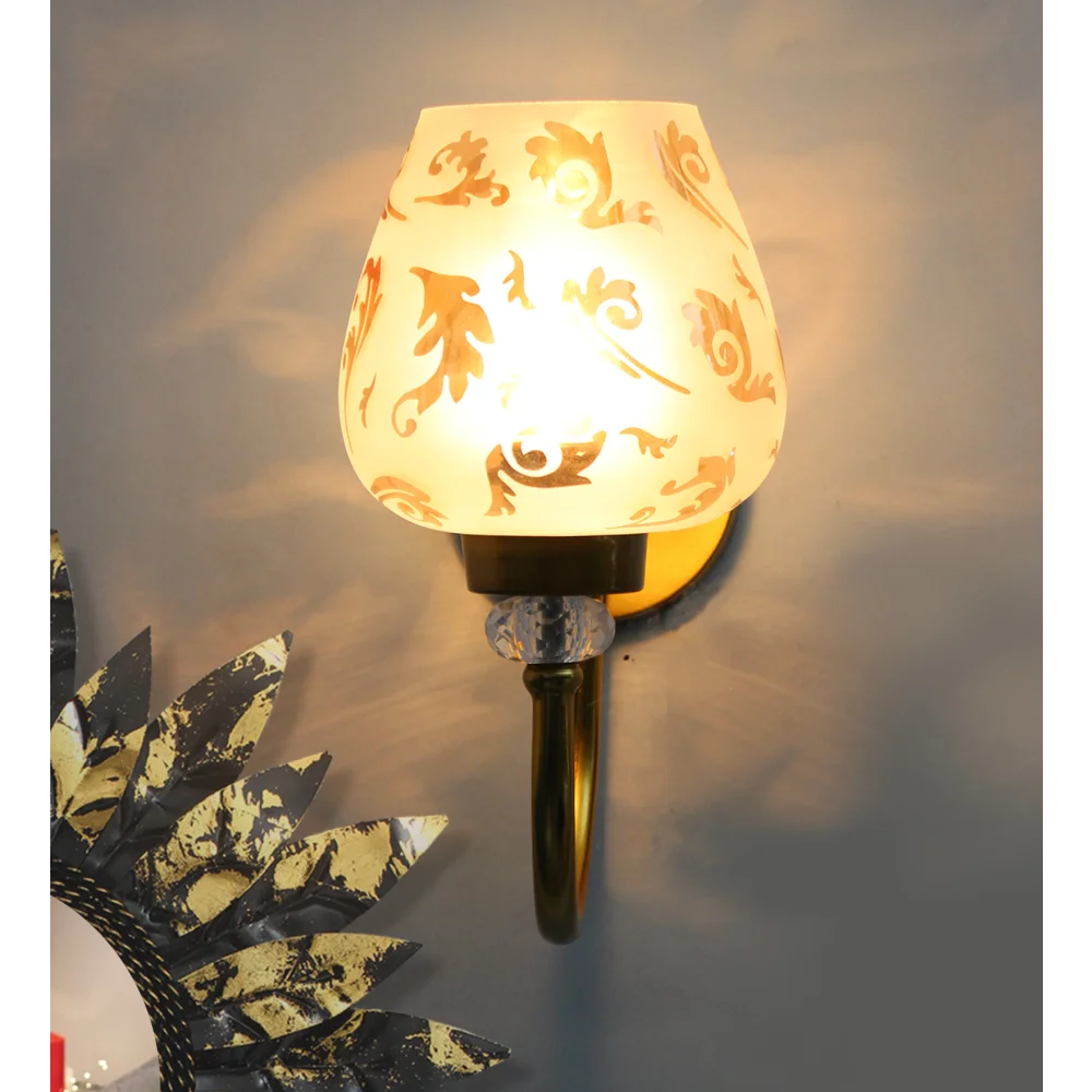 Elegant Vintage Wall Light with Floral Design Glass | SKE-140043