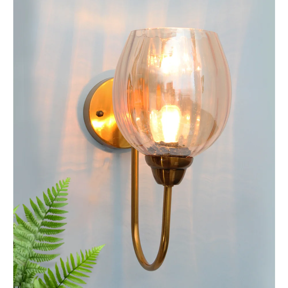 Modern Gold Finish Wall Sconce with Luster Ribbed Glass Shade | SKE-140038-MGWS