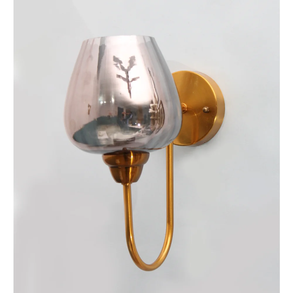 Modern Gold Finish Wall Sconce with Ribbed Smoked Glass | SKE-140038-MGFW