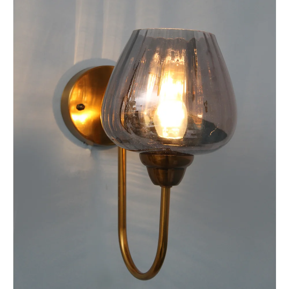 Modern Gold Finish Wall Sconce with Ribbed Smoked Glass | SKE-140038-MGFW