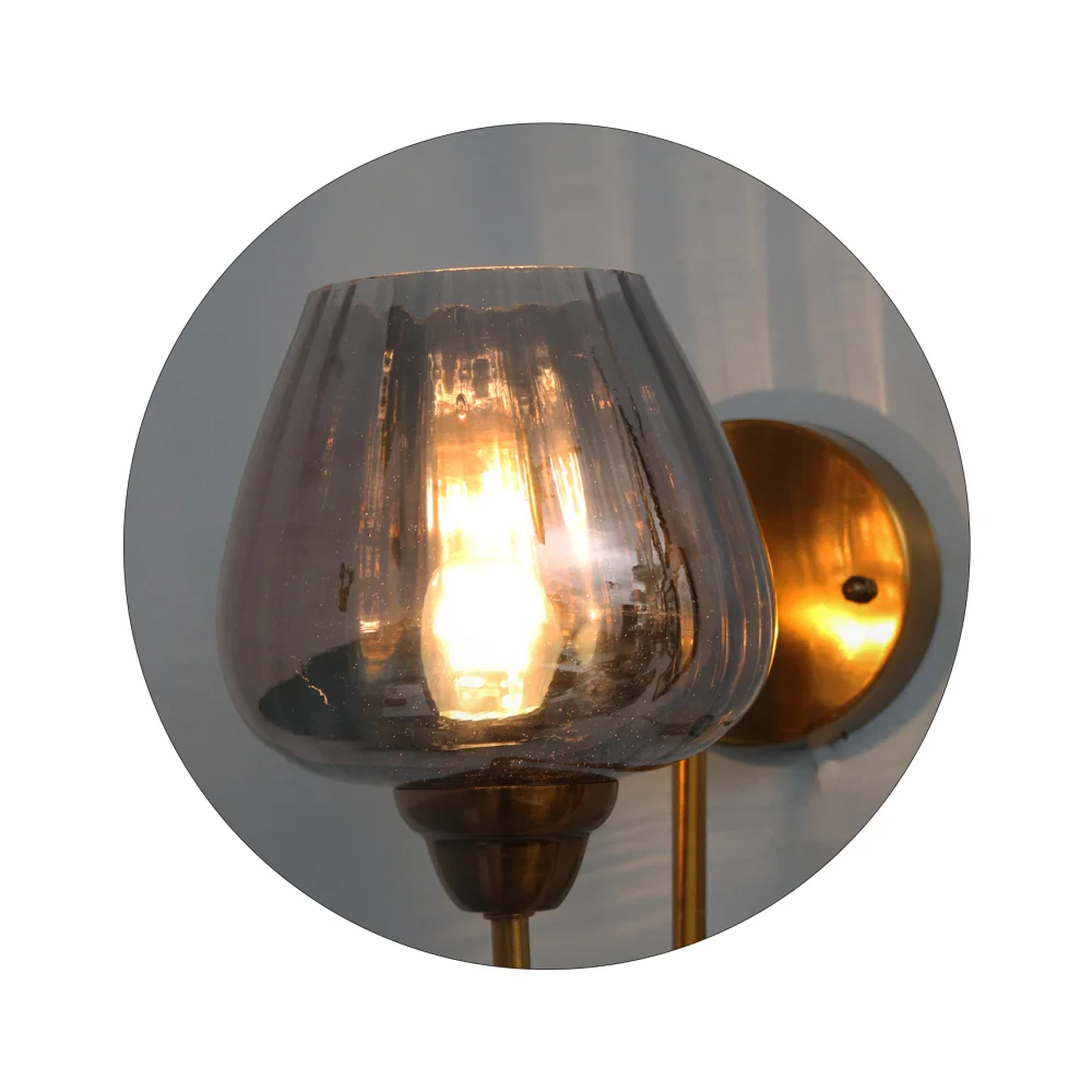 Modern Gold Finish Wall Sconce with Ribbed Smoked Glass | SKE-140038-MGFW