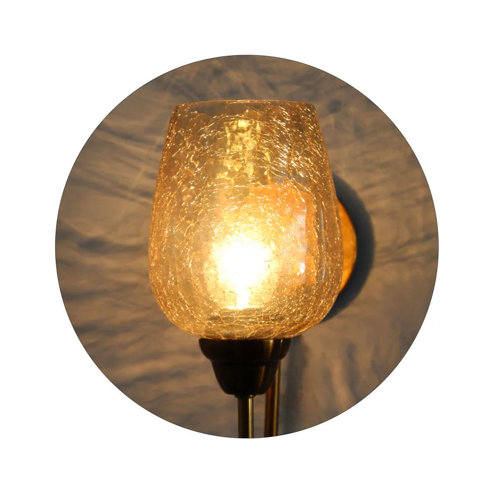 Vintage Gold Finish Wall Light with Crackled Glass | SKE-140038