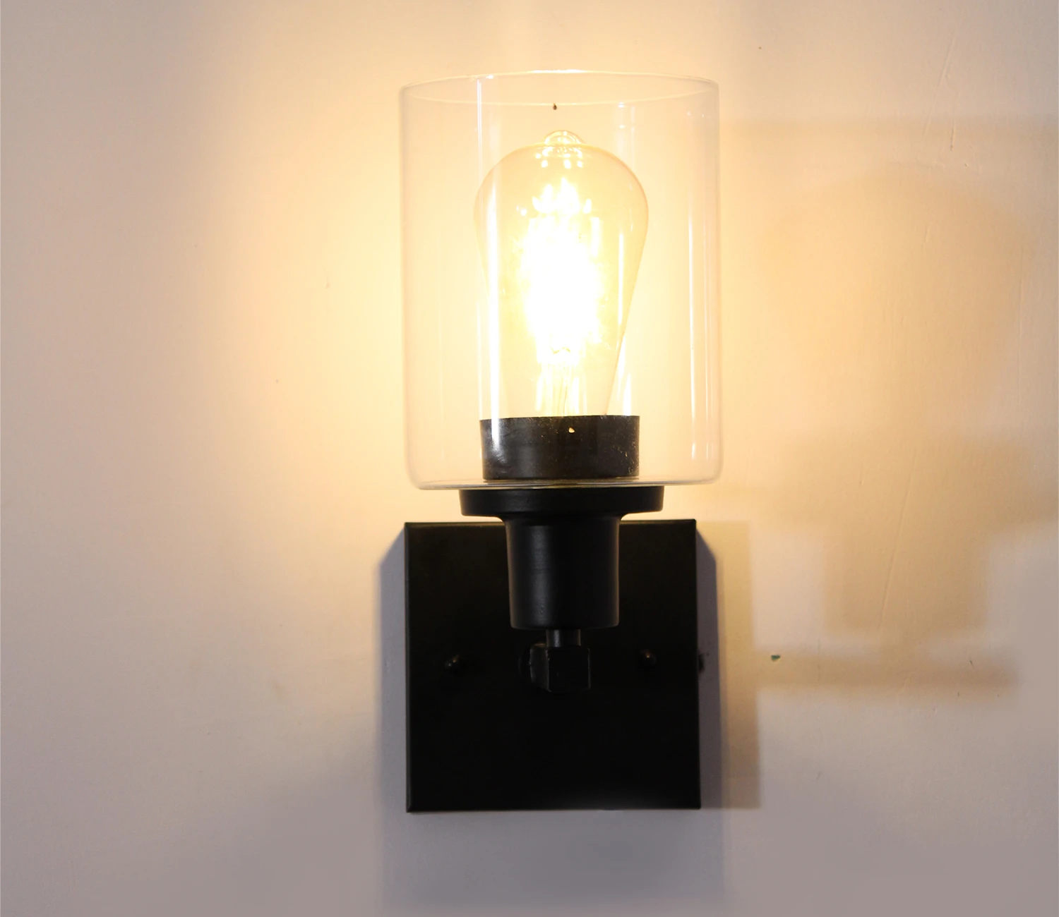 Mate Black Wall Sconce with Clear Glass Shade | SKE-140029