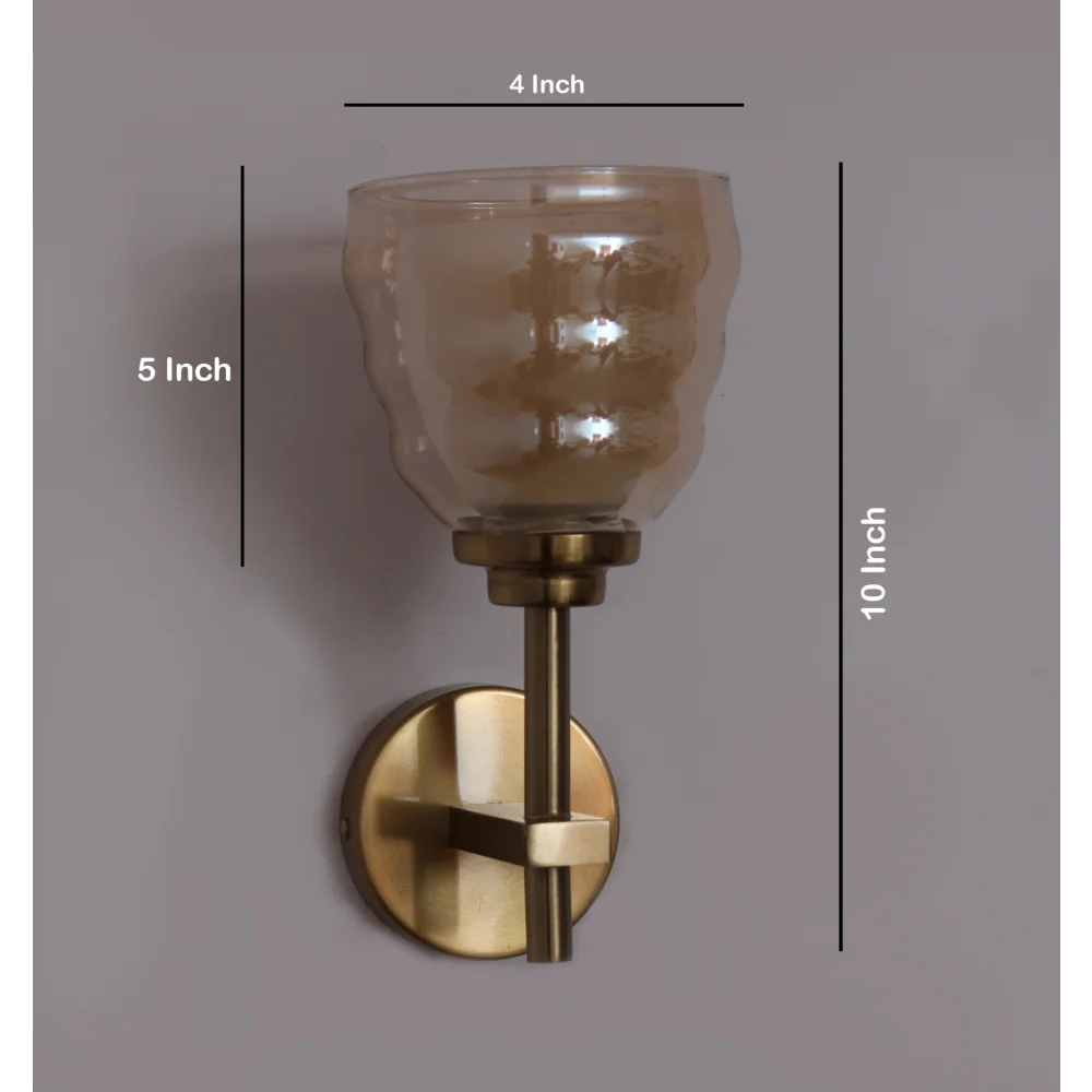 Classic Golden Wall Light With Antique Brass Finish | SKE-140024