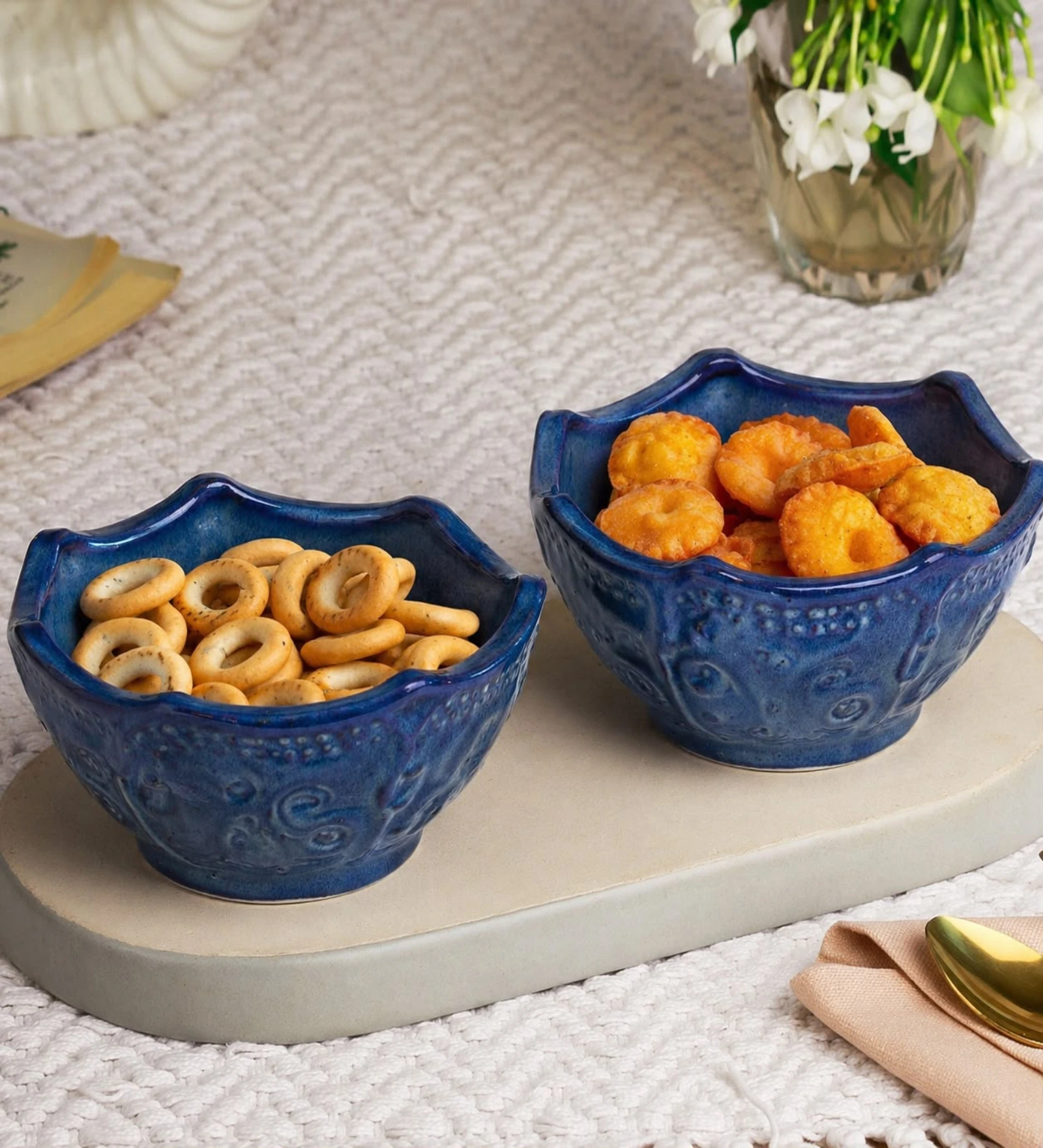 VOIDROP Lotus Shaped 500ml Ceramic Bowls for Kitchen, Handcrafted Embossed Serving Bowl, Modern Centerpiece Bowl for Fruit Bowl, Coffee Table Decor, Dining Table (Blue)