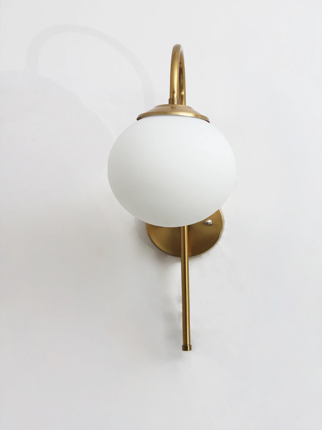 Wall Light Gold Finish with Globe Milky White Glass | SKE-140012_GFGMWG