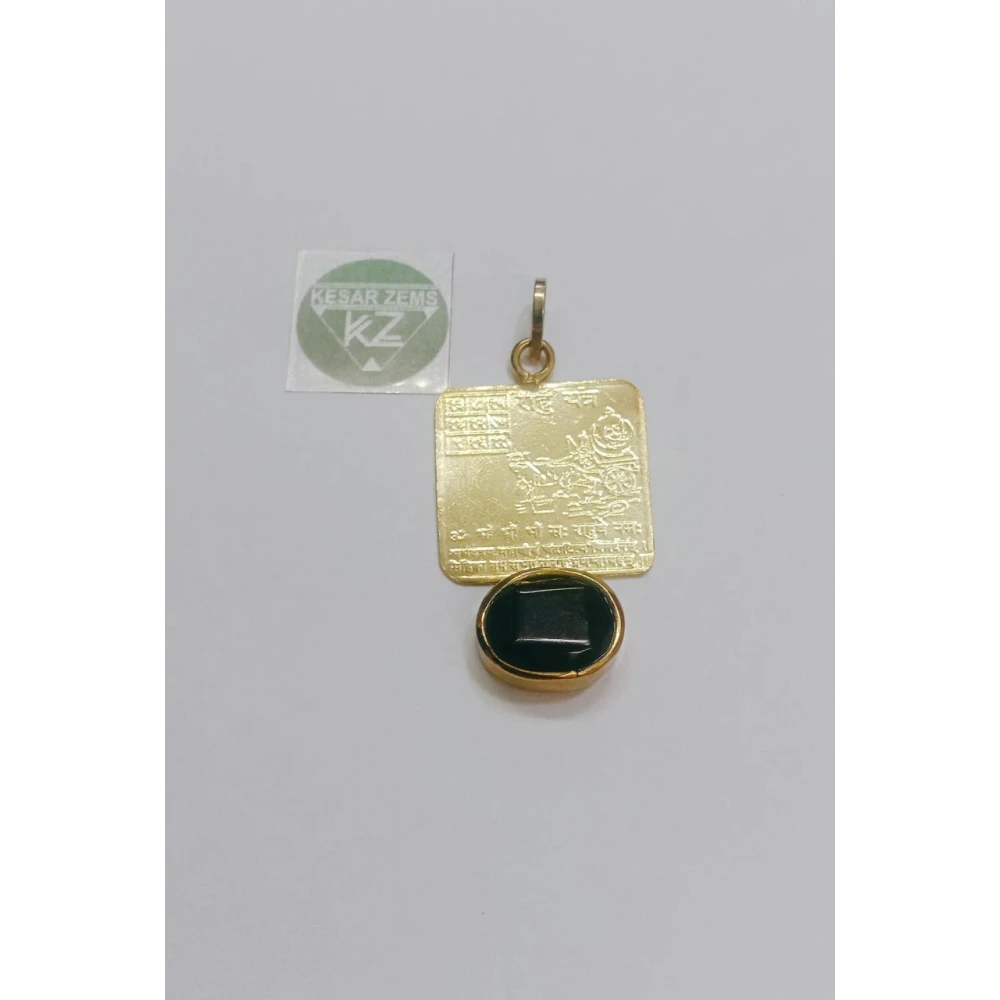 Shri Surya Yantra Pendant-Surya With Queen Colore Stone for Unisex.