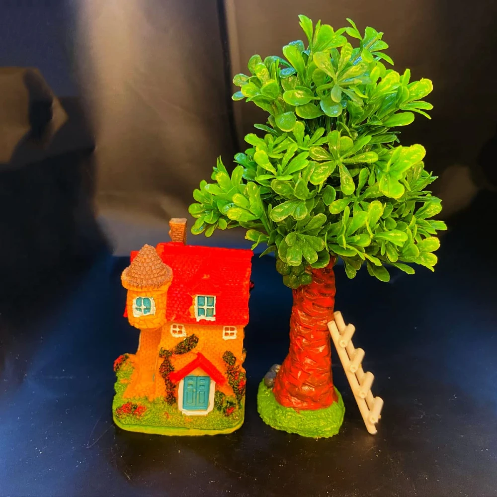 Charming House Beneath the Tree – Enchanting Miniature for Home & Garden Decor