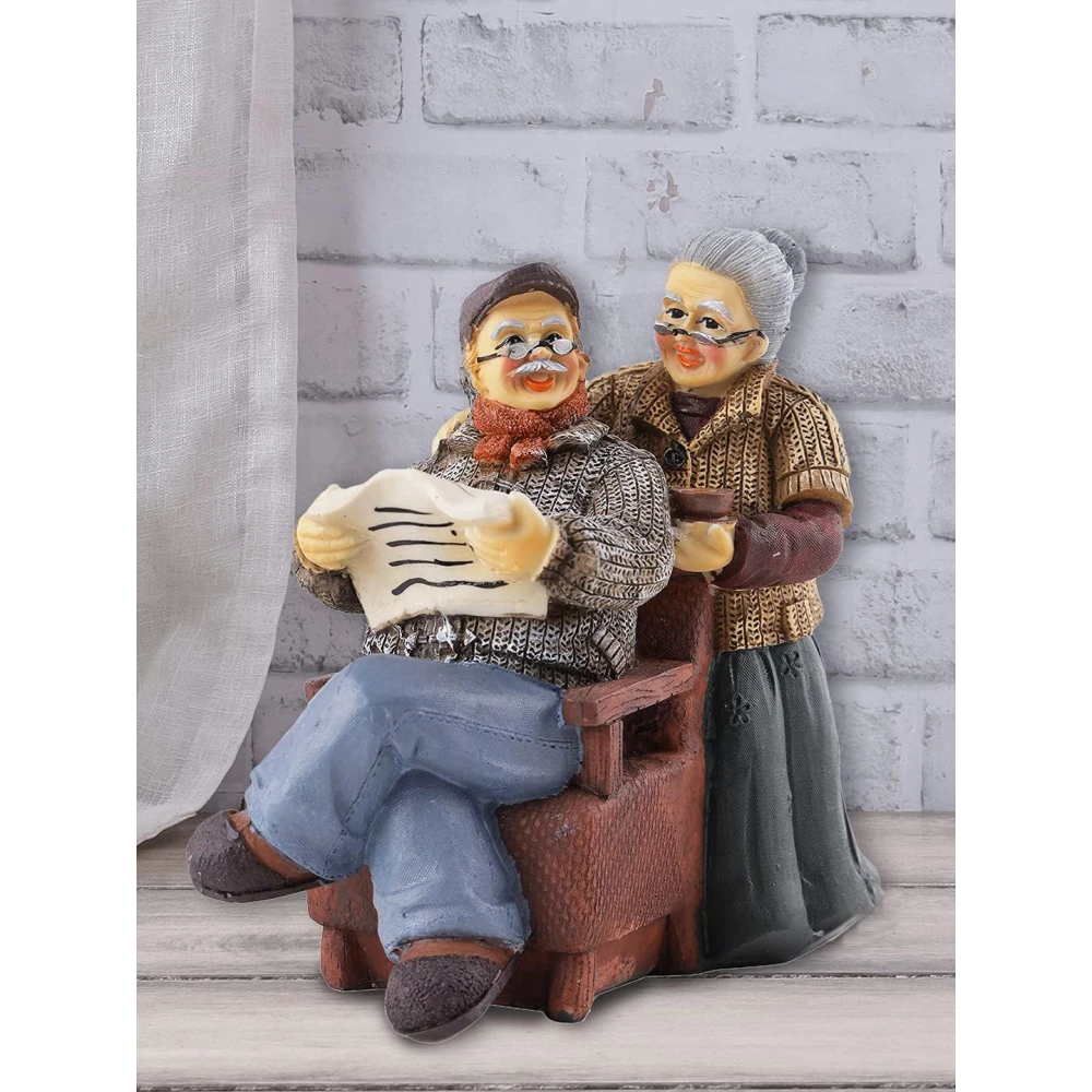 Adorable  Couple  Showpiece - Romantic Anniversary & Valentine’s Day Gift for Parents, Grandparents, and Couples - Decorative Resin Figurine for Home Decor