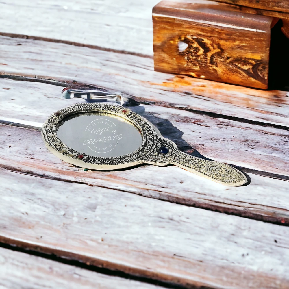 Handheld Mirror with Handle Vintage