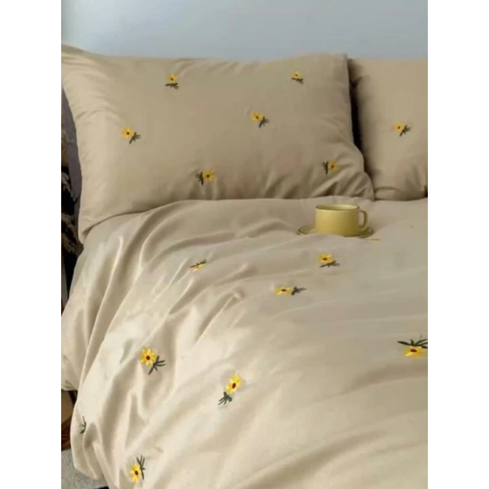 Embroided Cotton Bedsheet with 2 pillow covers (Cream)