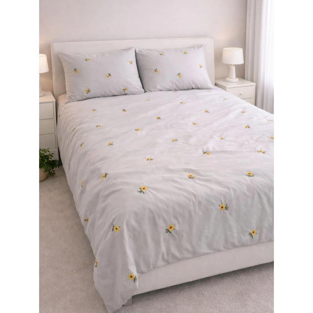 Embroided Cotton Bedsheet with 2 pillow covers in White color