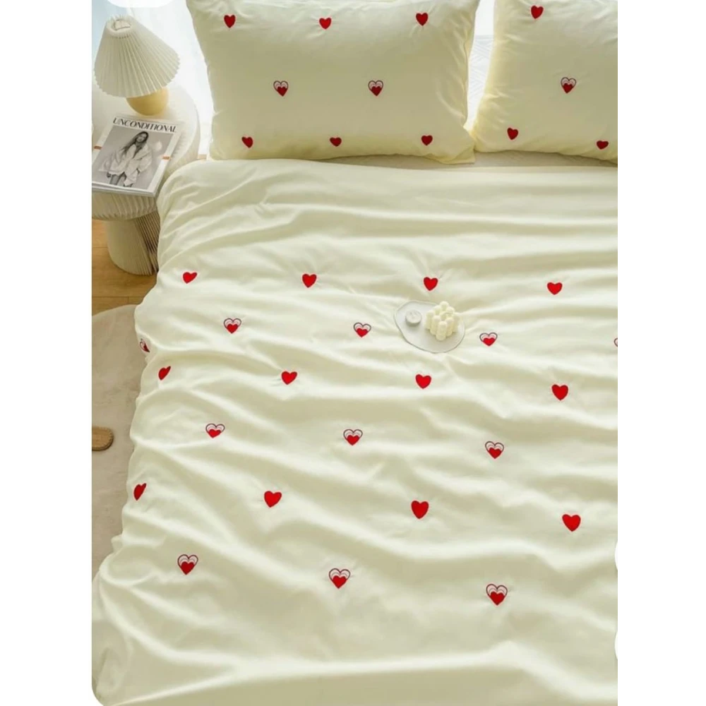 Embroided Cotton Bedsheet with 2 pillow covers ( White..)
