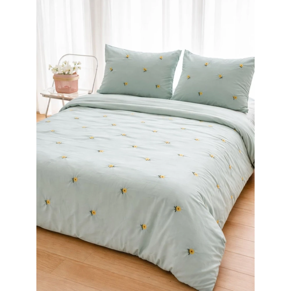 Embroided Cotton Bedsheet with 2 pillow covers ( Green )