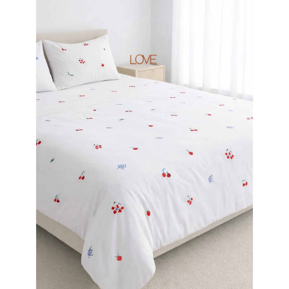 Embroided Cotton Bedsheet with 2 pillow covers ( White )