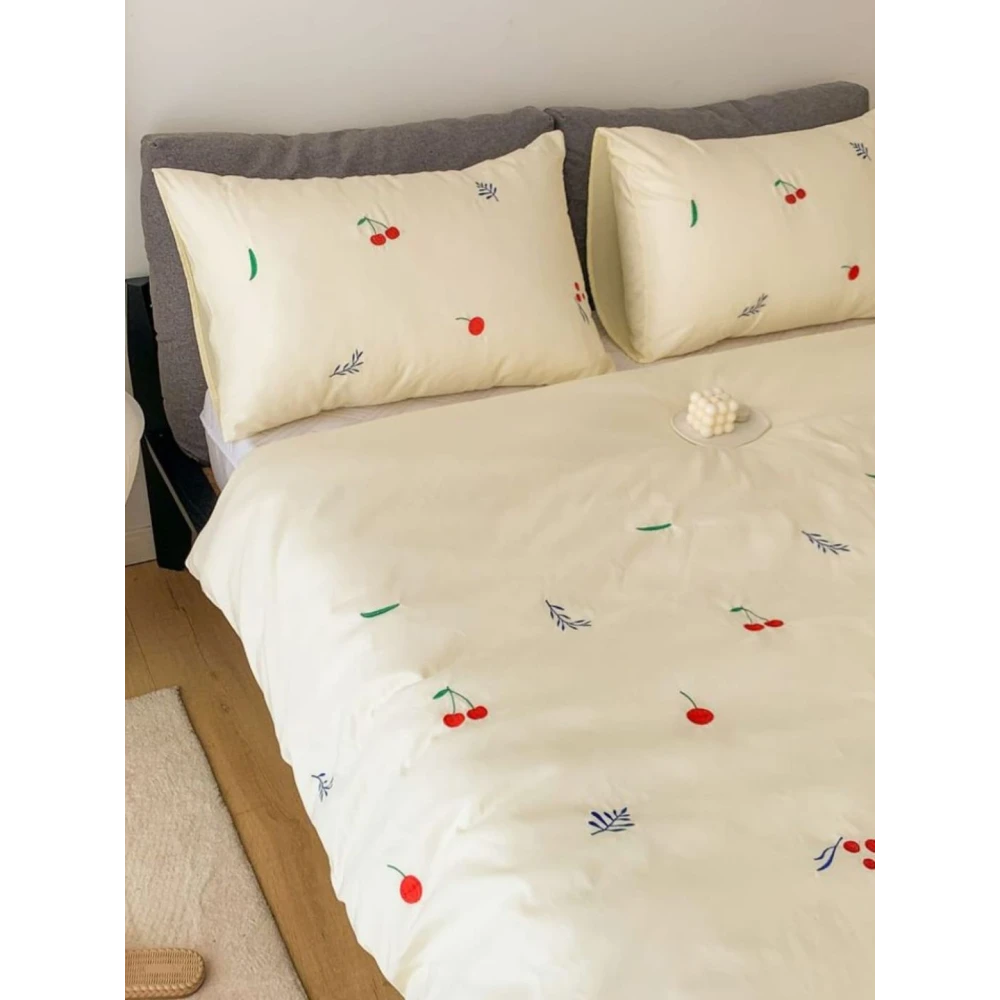 Embroided Cotton Bedsheet with 2 pillow covers ( White )