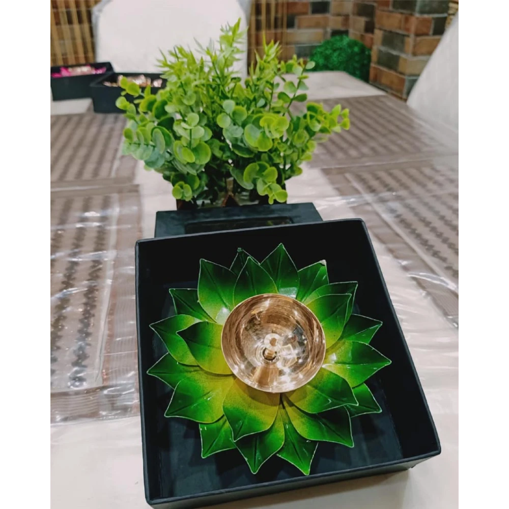 Heaven Decor Iron and Green Kamal Ptta Red color Akhand diya With Fancy Gift Box size 6 inch