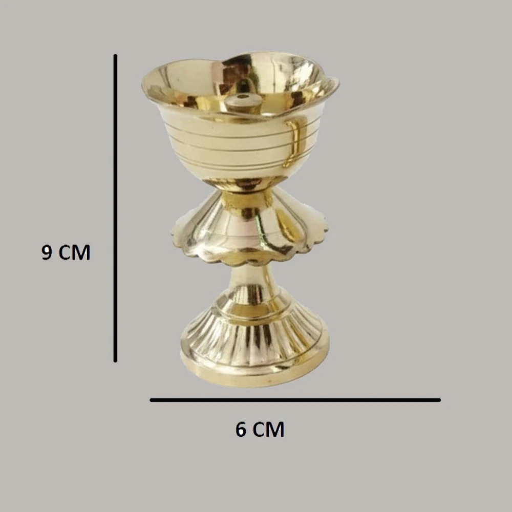 Heaven Decor Gold Plated Pure Brass Kamal Table Diya | Lotus Design Decorative Oil Lamp for Pooja, Mandir, Home Temple & Festive Decor & Religious Gifting