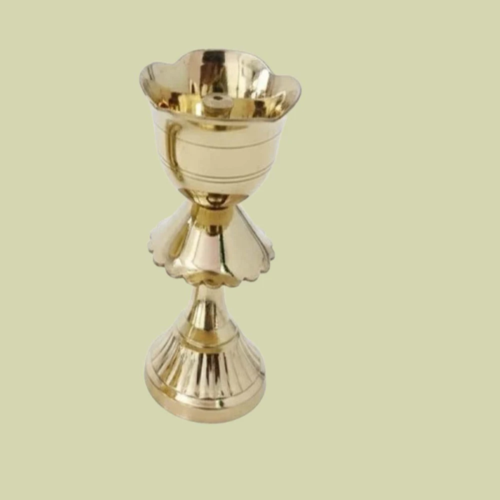 Heaven Decor Gold Plated Pure Brass Kamal Table Diya | Lotus Design Decorative Oil Lamp for Pooja, Mandir, Home Temple & Festive Décor.