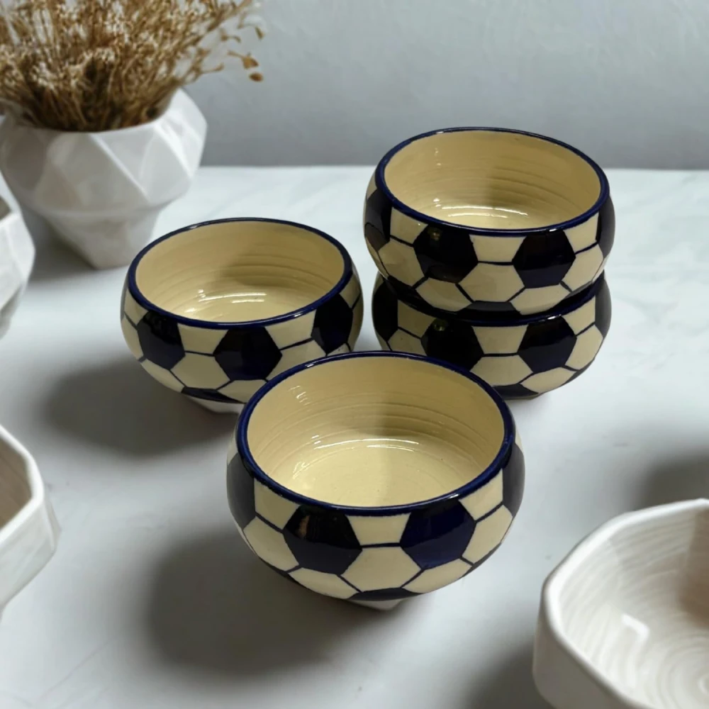 HOUSELA Kickoff Collection – Football Pattern Ceramic Serving Bowls, Set of 6