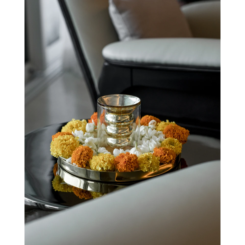 Luxe Candle – Blanc (Classic) | 12-Hour Gold Textured Glass Soy Candle with Mango, Peach & Coconut Notes