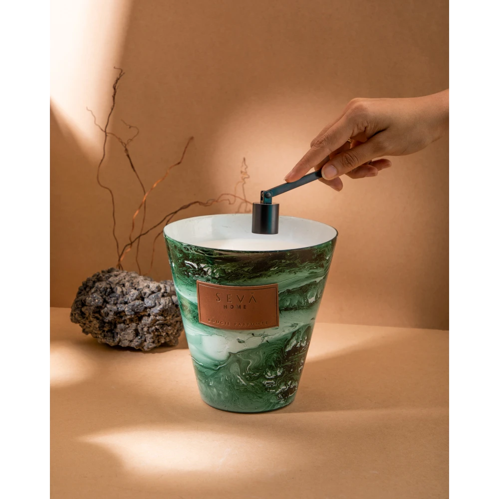 Avante Garde Berries Candle – Large Marble Glass Jar Edition