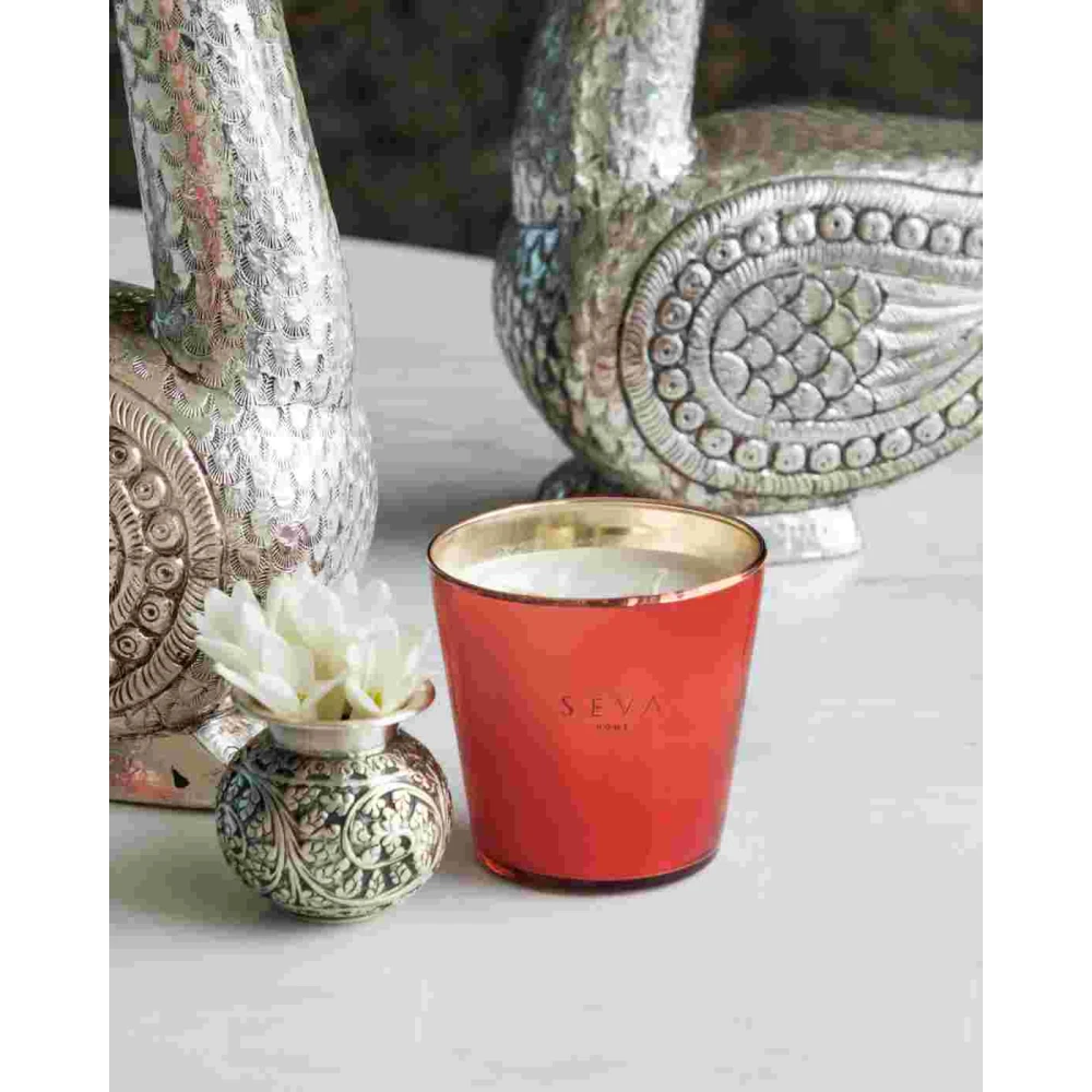 Avante Garde – Medium Rose Gold Candle | Berries Scent | 50-Hour Luxurious Soy Wax