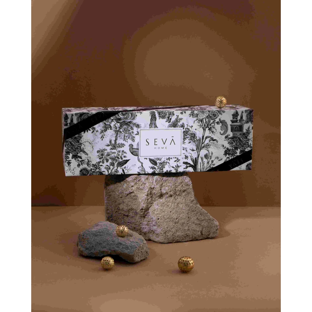 Festive Gift Hamper – Black Classic | Evil Eye Candle & Gold Candle Care Kit | Luxury Oud Fragrance