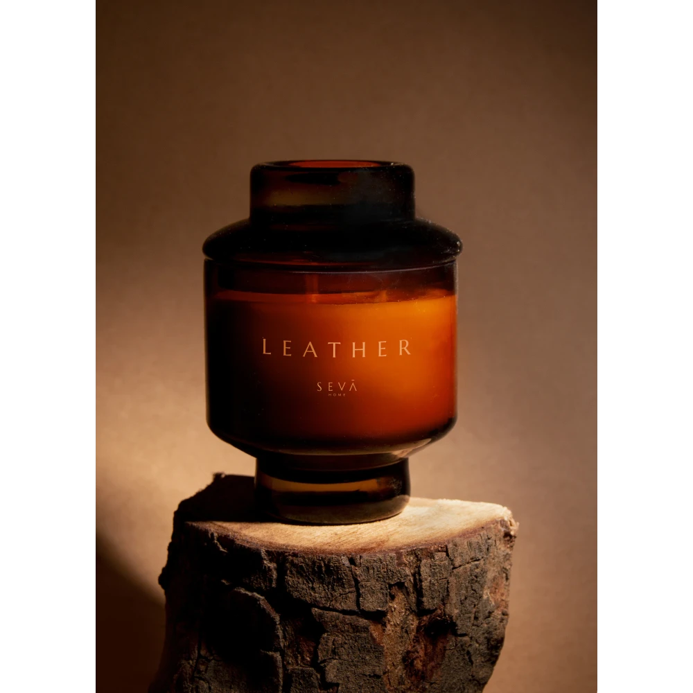 The Manhattan – Leather Scented Candle (Large)