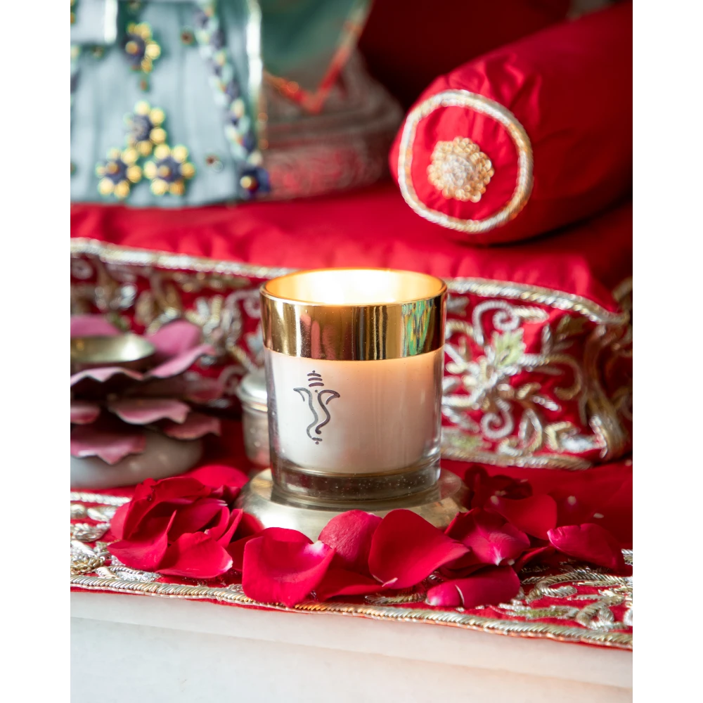 Enchante Divine Ganesha Candle – Festive Bloom Edition