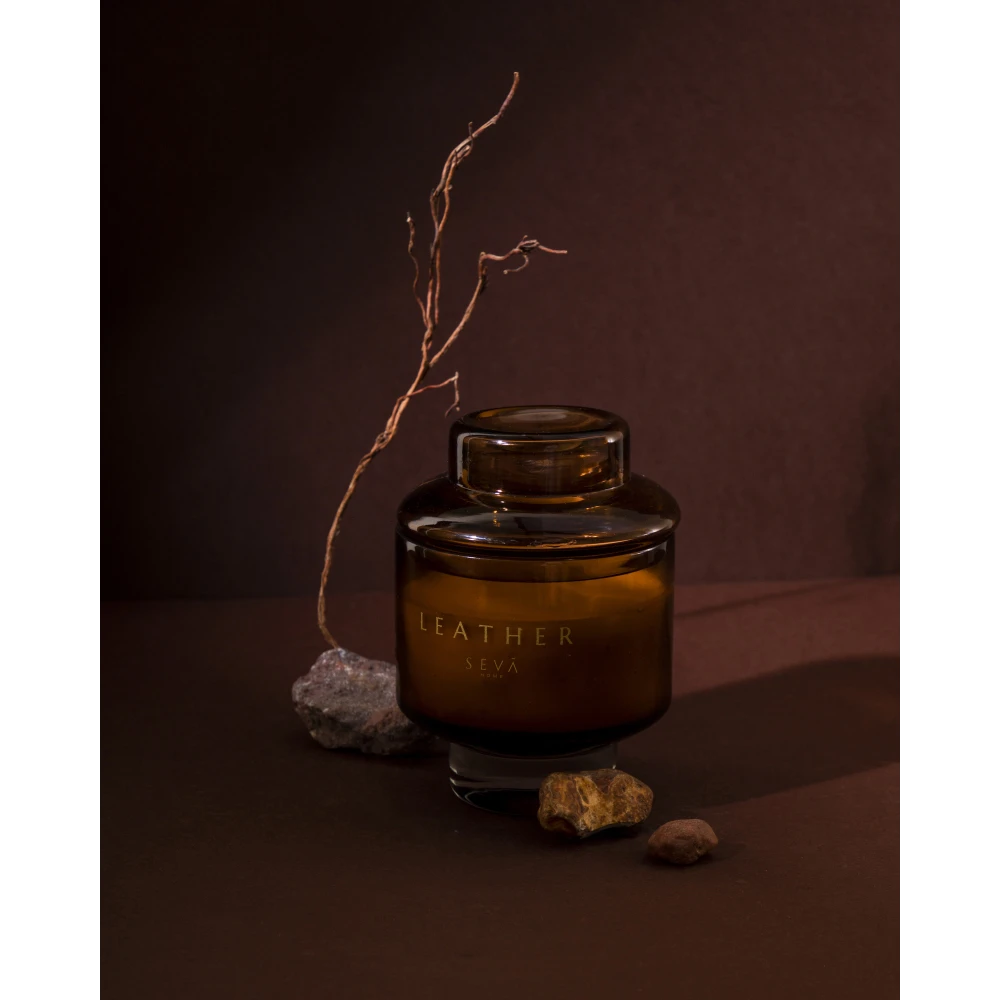 The Manhattan – Leather Scented Candle (Large)