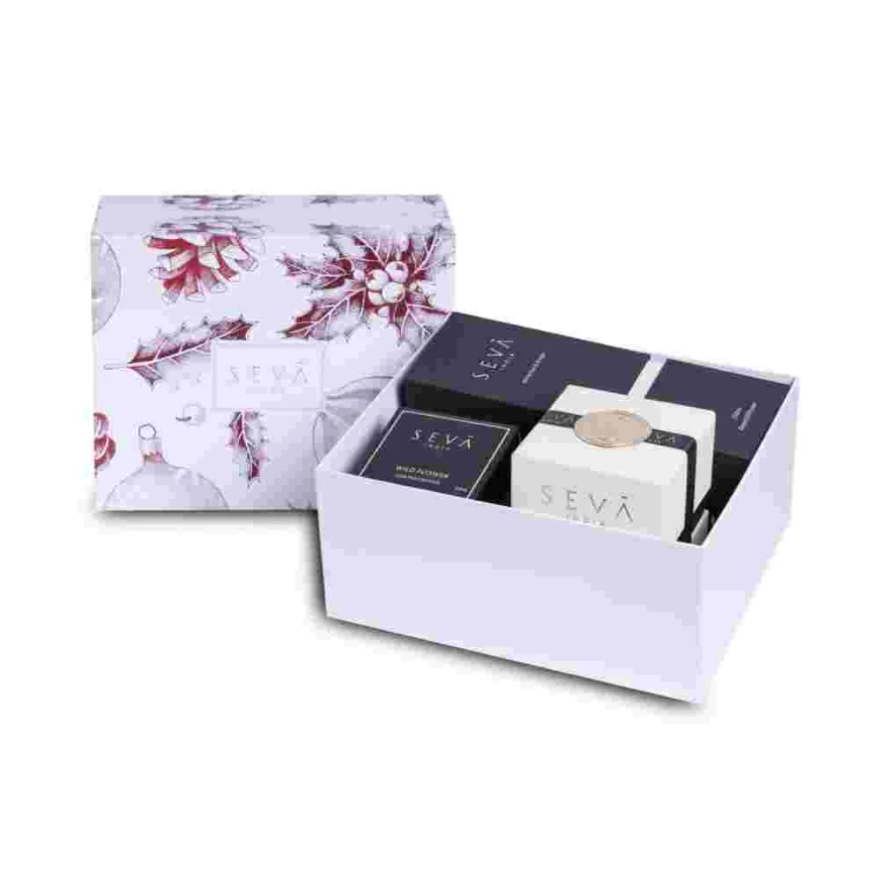 Mistletoe Magic Christmas Gift Hamper – Ornament Print Edition