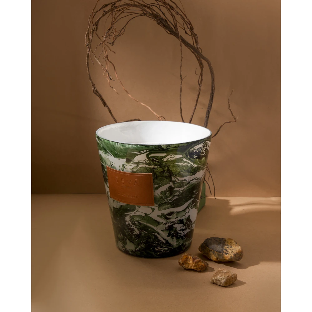 Avante Garde Berries Candle – Grande Marble Glass Edition